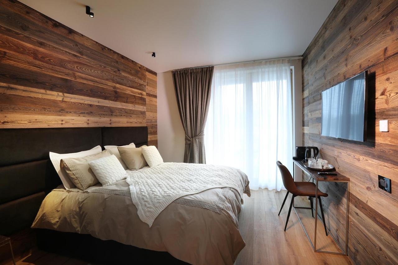 Chalet Blanc Breuil-Cervinia Exterior photo